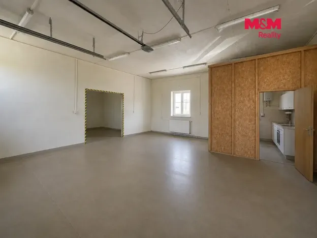 Pronájem výrobních prostor, Brno - Brněnské Ivanovice, Kaštanová, 596 m2