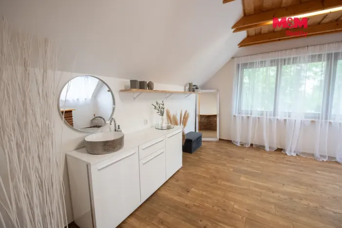 Pronájem obchodního prostoru, Hradec Králové - Kukleny, Pražská třída, 23 m2