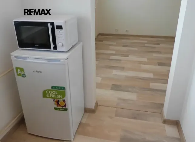 Pronájem bytu 1+kk, Praha - Modřany, Rodopská, 33 m2