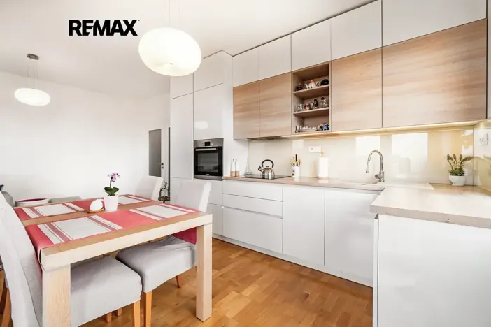 Prodej bytu 1+kk, Praha - Hrdlořezy, Učňovská, 45 m2