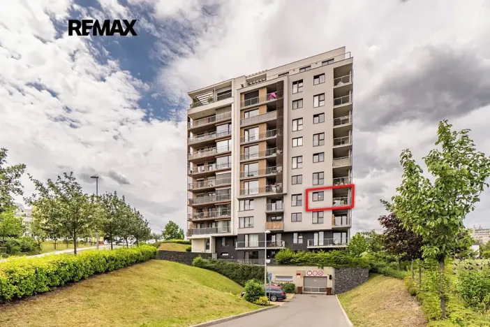 Prodej bytu 1+kk, Praha - Hrdlořezy, Učňovská, 45 m2