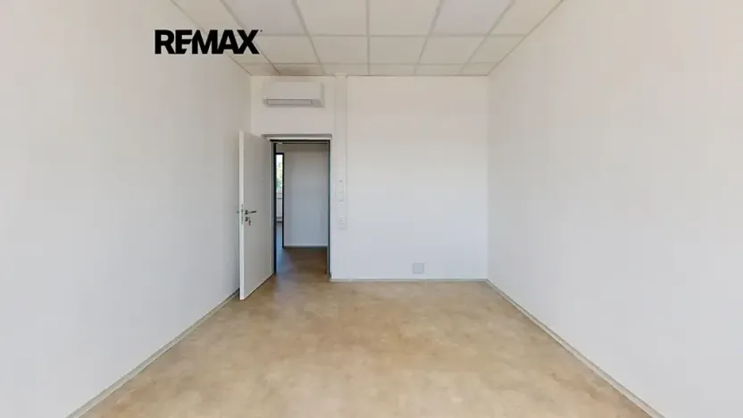 Pronájem kanceláře, Pardubice, Fáblovka, 444 m2