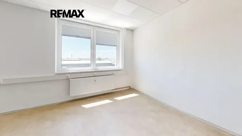 Pronájem kanceláře, Pardubice, Fáblovka, 444 m2