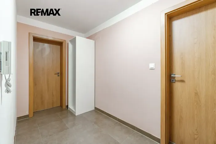 Prodej bytu 2+kk, Hostivice, Pšeničná, 53 m2