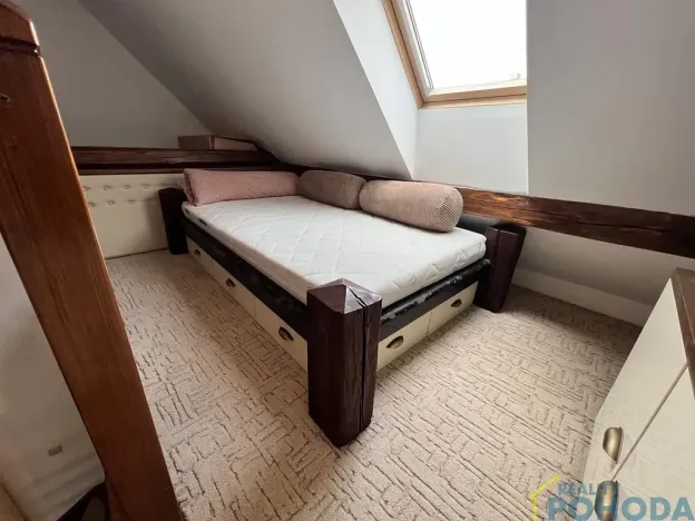 Pronájem bytu 3+1, Holice, Hradecká, 62 m2