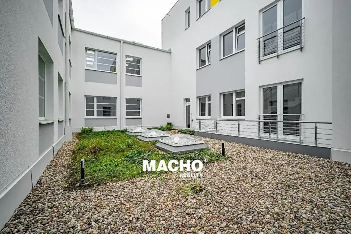 Pronájem bytu 1+kk, Praha - Michle, U plynárny, 43 m2