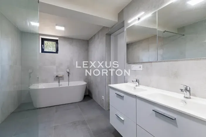Prodej bytu 3+kk, Ostrovec, 70 m2