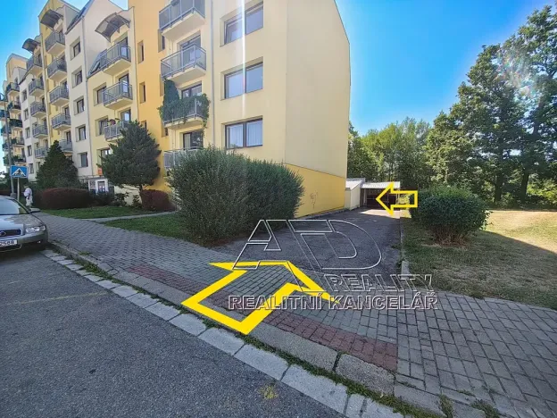 Prodej garážového stání, České Budějovice, 13 m2