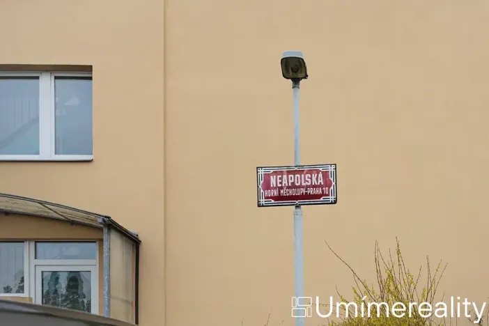 Prodej bytu 2+kk, Praha - Horní Měcholupy, Neapolská, 43 m2