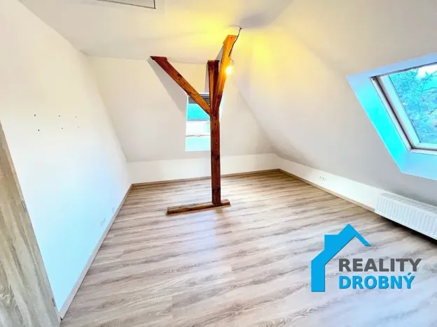 Pronájem bytu 2+1, Děčín, Štursova, 65 m2