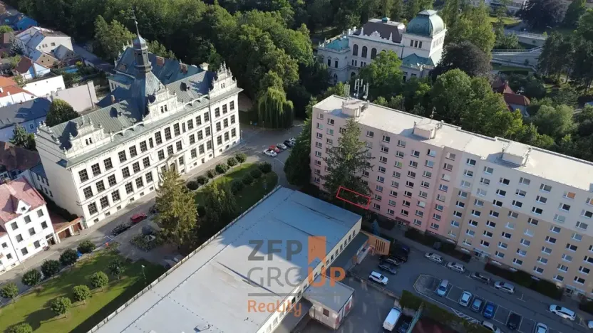 Prodej bytu 3+1, Litomyšl, Komenského nám., 82 m2