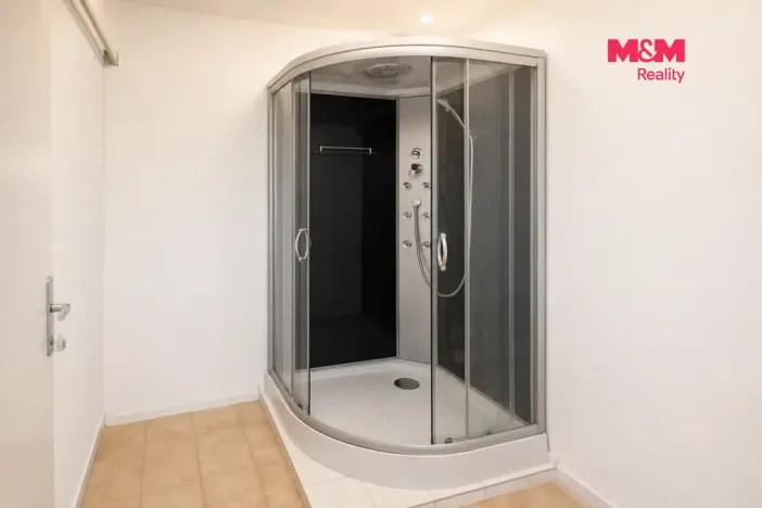 Pronájem obchodního prostoru, Chomutov, Vršovců, 145 m2