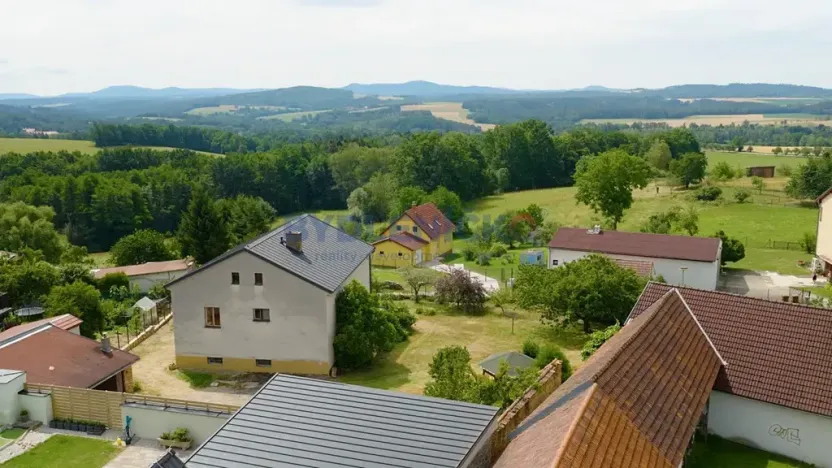 Prodej vícegeneračního domu, Střížov, 252 m2