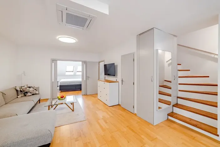 Prodej bytu 3+kk, Praha - Karlín, Pernerova, 100 m2