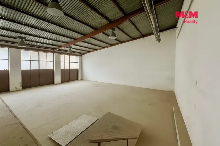 Pronájem skladu, Chomutov, Vršovců, 166 m2