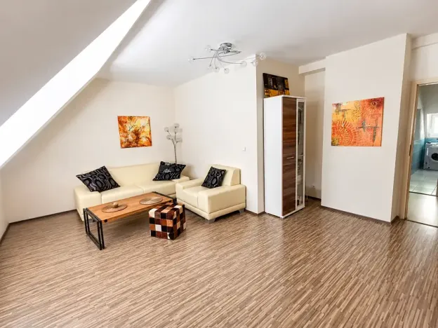 Prodej bytu 3+1, Karlovy Vary, Vřídelní, 74 m2
