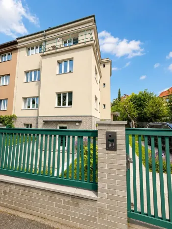Prodej bytu 2+kk, Praha - Dejvice, Na Černé hoře, 61 m2