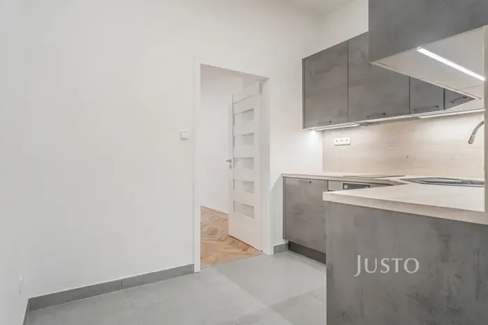 Pronájem bytu 1+1, Praha - Žižkov, Krásova, 32 m2