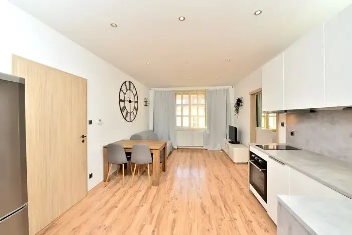 Pronájem bytu 3+kk, Praha - Bubeneč, dr. Zikmunda Wintra, 74 m2