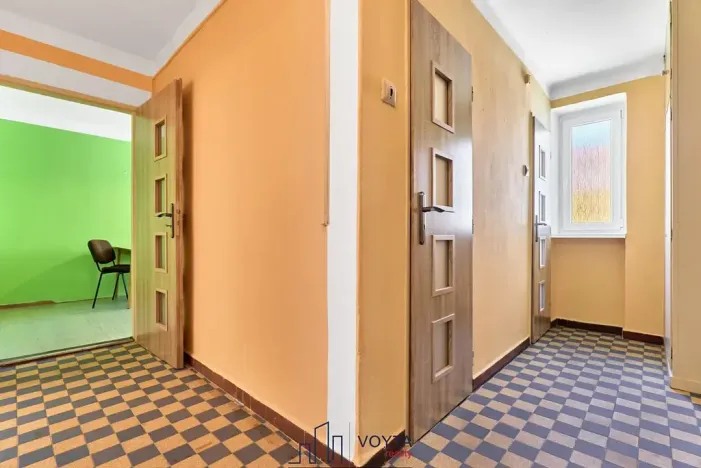 Prodej bytu 2+1, Karlovy Vary, Zbrojnická, 61 m2