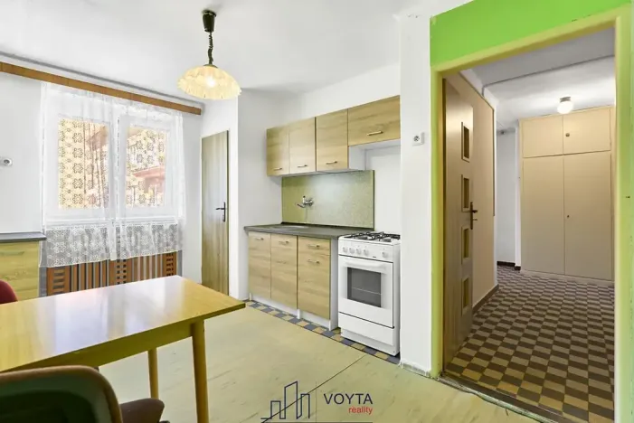 Prodej bytu 2+1, Karlovy Vary, Zbrojnická, 61 m2