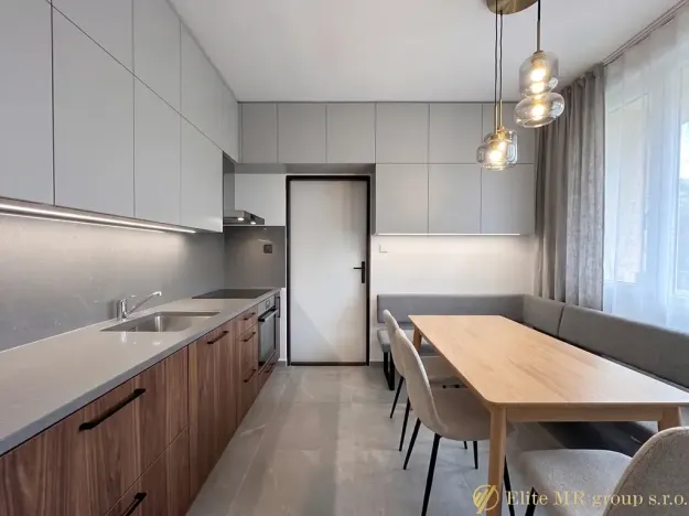 Prodej bytu 2+1, Liberec, Matoušova, 58 m2