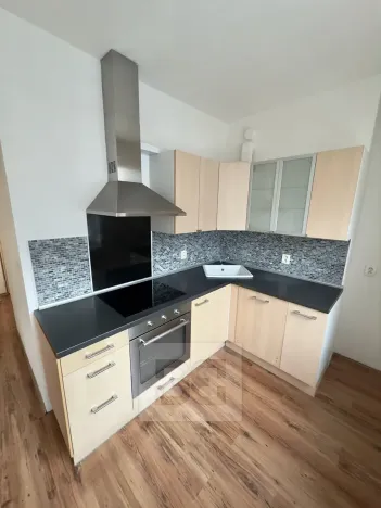 Pronájem bytu 2+1, Kladno, Zd. Petříka, 51 m2