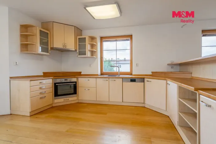 Prodej rodinného domu, Čimelice, 396 m2