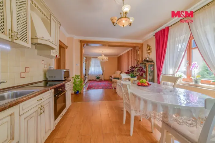 Prodej rodinného domu, Velká Hleďsebe, Pohraniční stráže, 220 m2