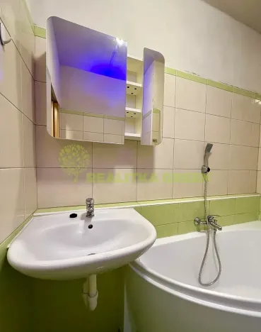 Prodej bytu 2+1, Vsetín, Bratří Hlaviců, 43 m2
