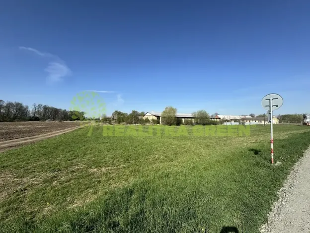 Prodej komerčního pozemku, Holešov, 27330 m2
