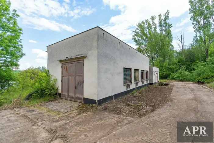 Prodej komerční nemovitosti, Hluk, 192 m2