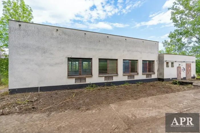 Prodej komerční nemovitosti, Hluk, 192 m2