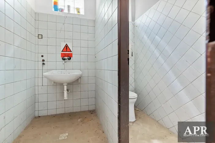 Prodej komerční nemovitosti, Hluk, 192 m2