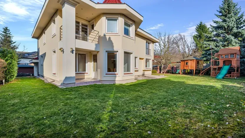 Prodej rodinného domu, Průhonice, Jitrocelová, 380 m2