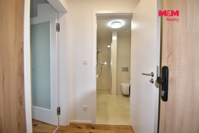 Pronájem bytu 1+kk, Praha - Hlubočepy, Kurandové, 36 m2