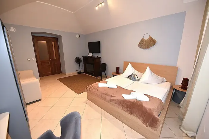 Prodej kanceláře, Praha - Nové Město, Hálkova, 224 m2
