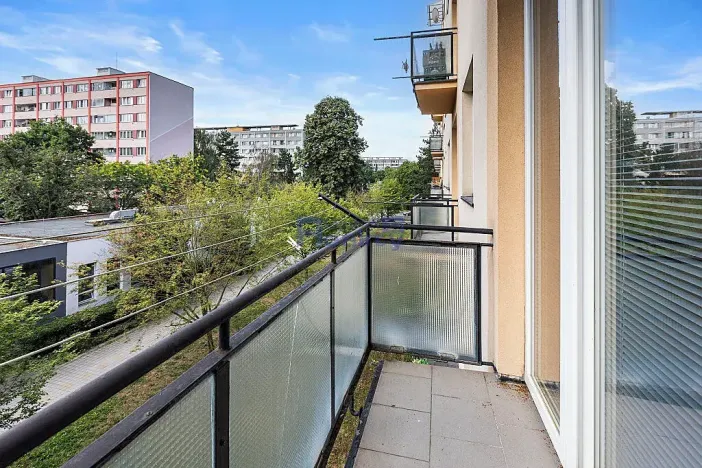 Prodej bytu 3+1, Pardubice, Stavbařů, 64 m2