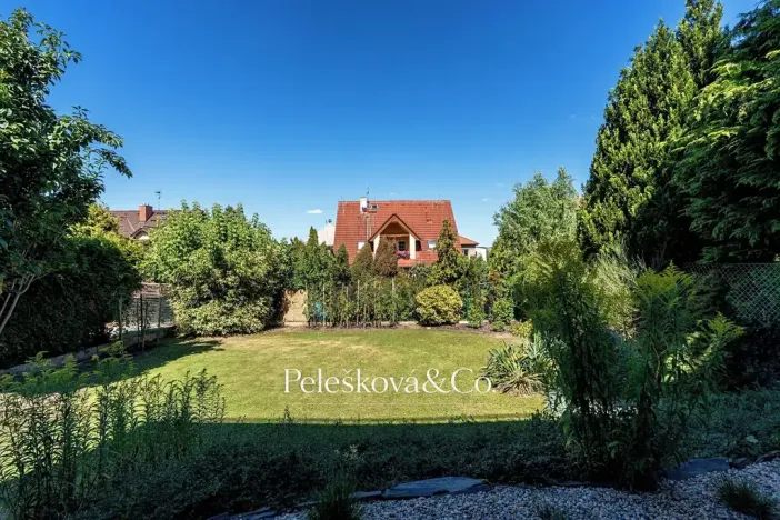 Prodej vícegeneračního domu, Praha - Štěrboholy, Pod areálem, 333 m2