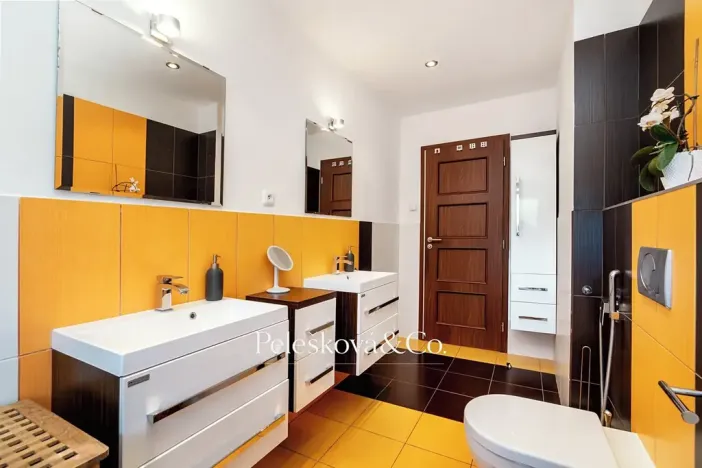 Prodej vícegeneračního domu, Praha - Štěrboholy, Pod areálem, 333 m2