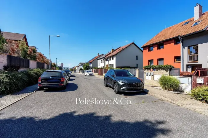 Prodej vícegeneračního domu, Praha - Štěrboholy, Pod areálem, 333 m2