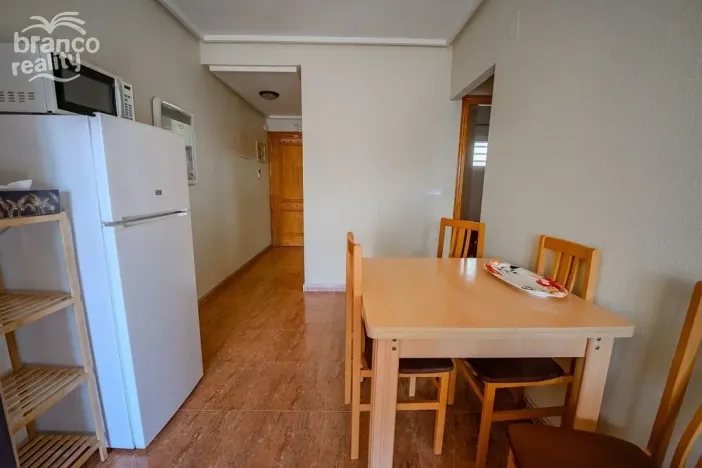 Prodej bytu 3+kk, Torrevieja, Alicante, Španělsko, 51 m2