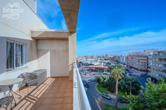 Prodej bytu 3+kk, Torrevieja, Alicante, Španělsko, 51 m2