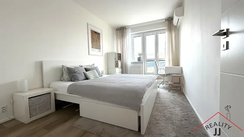 Pronájem bytu 2+kk, Praha - Kyje, Pelušková, 45 m2