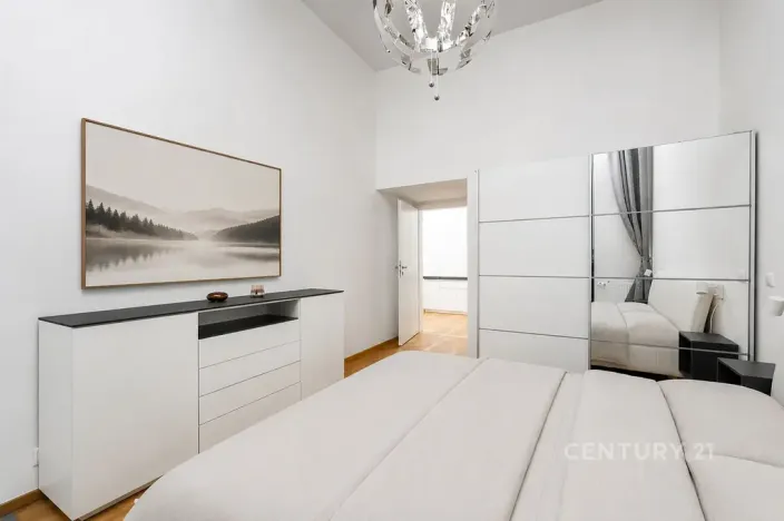 Pronájem bytu 4+kk, Praha - Prosek, Žitenická, 99 m2