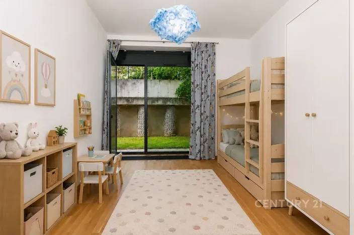 Pronájem bytu 4+kk, Praha - Prosek, Žitenická, 99 m2