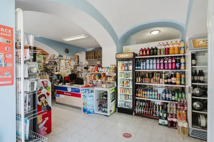 Prodej obchodního prostoru, Kamenice, 1737 m2