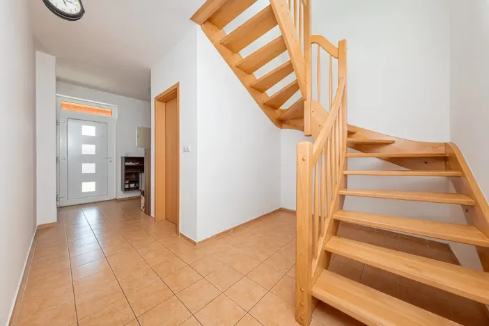 Pronájem rodinného domu, Pardubice - Svítkov, Laty Brandisové, 146 m2