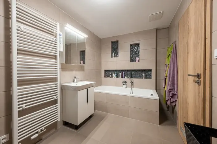 Pronájem bytu 3+kk, Pardubice - Ohrazenice, U Sportovní školy, 86 m2