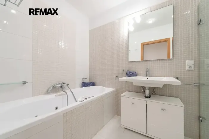 Pronájem bytu 3+kk, Praha - Strašnice, Vinohradská, 96 m2